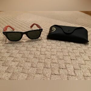 Ray-Ban Rare Prints Wayfarer RB2140F 1016 – Black/Red - Limited Edition - 50-22